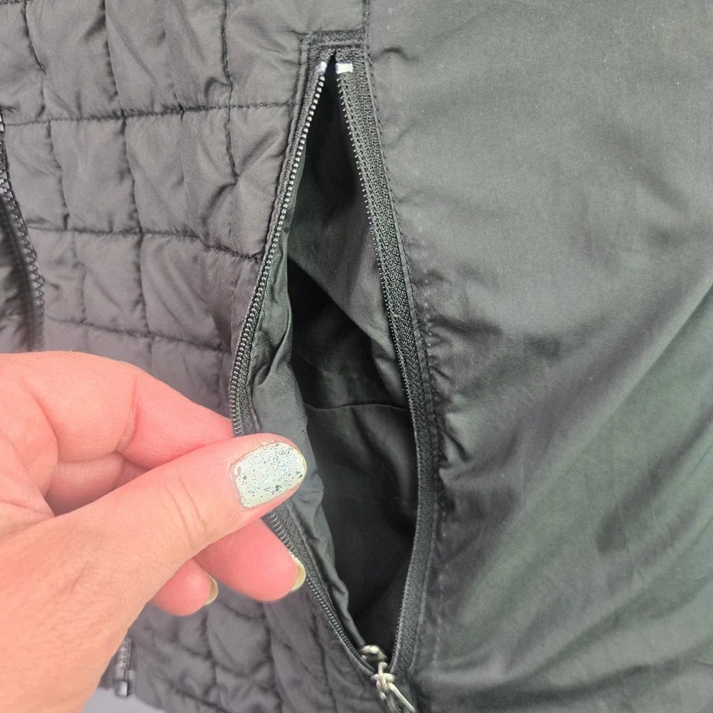 The North Face Thermoball Vest Puffer Quilted Medium Black Mens Full Zip Insula